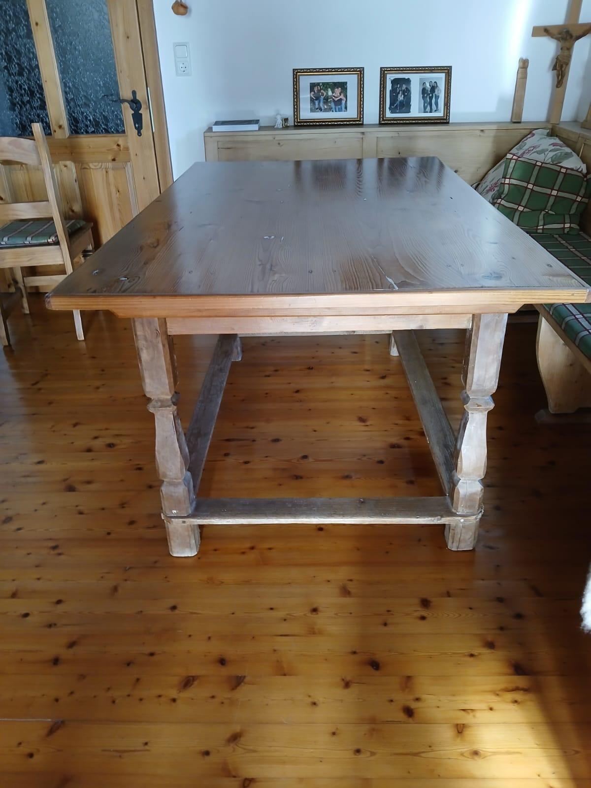 Verkaufe Tisch aus Vollholz 1