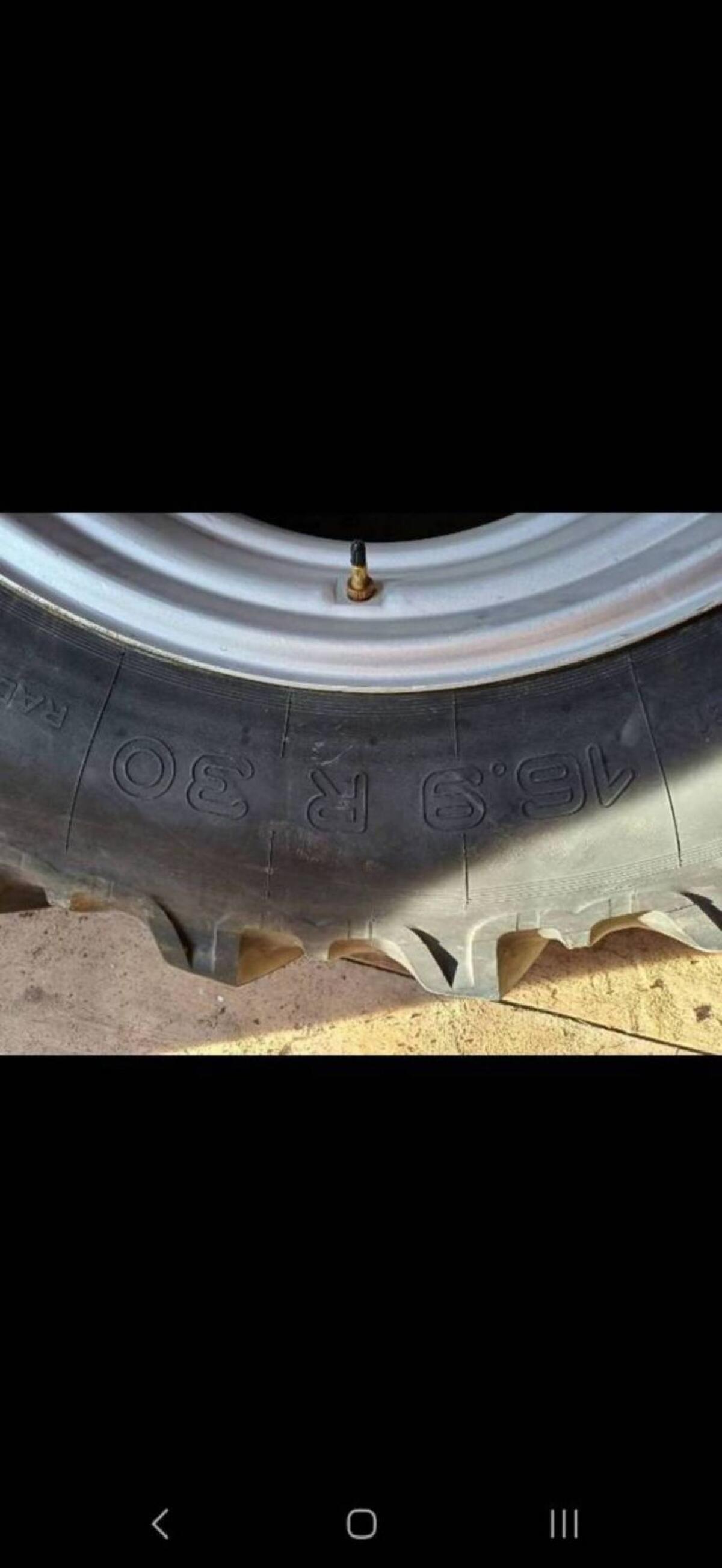 Kompletträder Fendt 304 LS 2