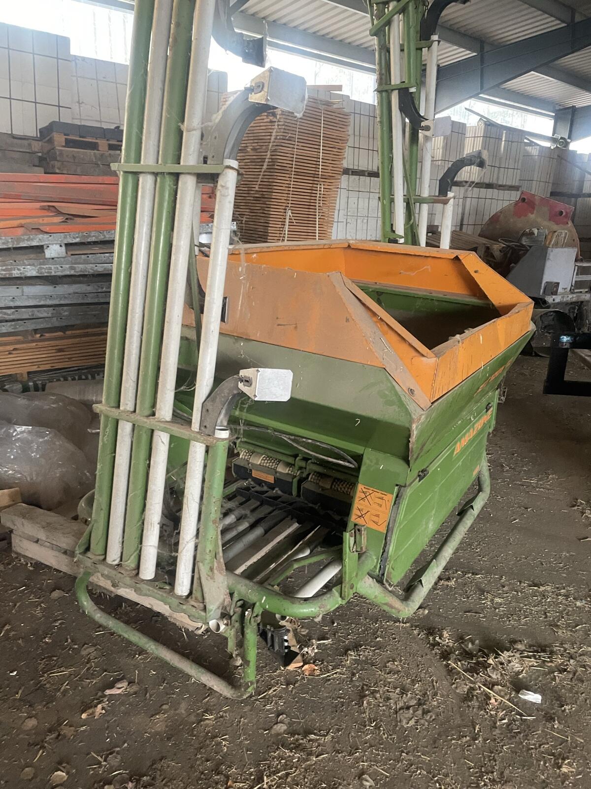 Düngerstreuer Amazone 1