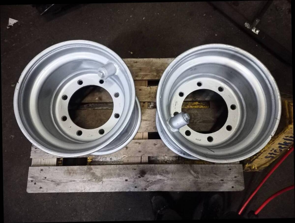 Felgen 16.00x17, ET 0, 8-LOCH Forstfelge 1