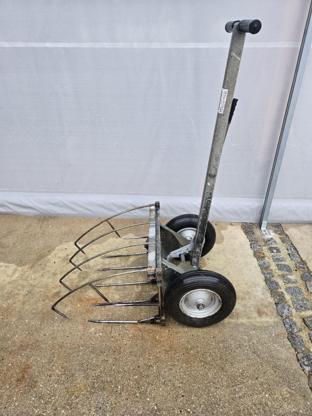 Futterwagen Futtergabel Heu Pferd Rind 1