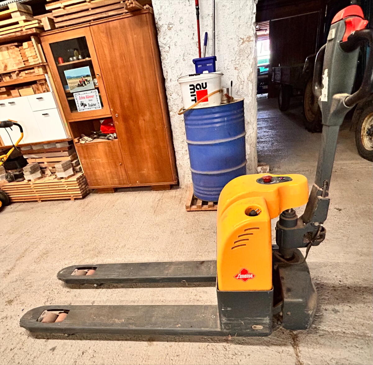 Palettenhubwagen Ameise 1