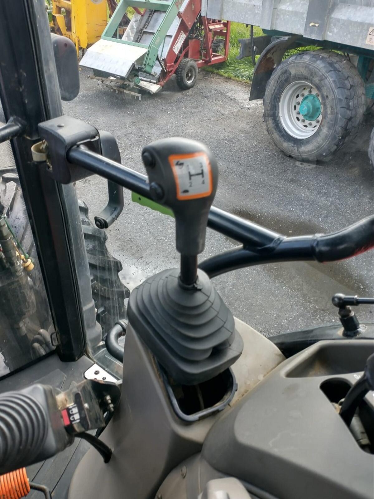 Case IH Farmall 115U 3