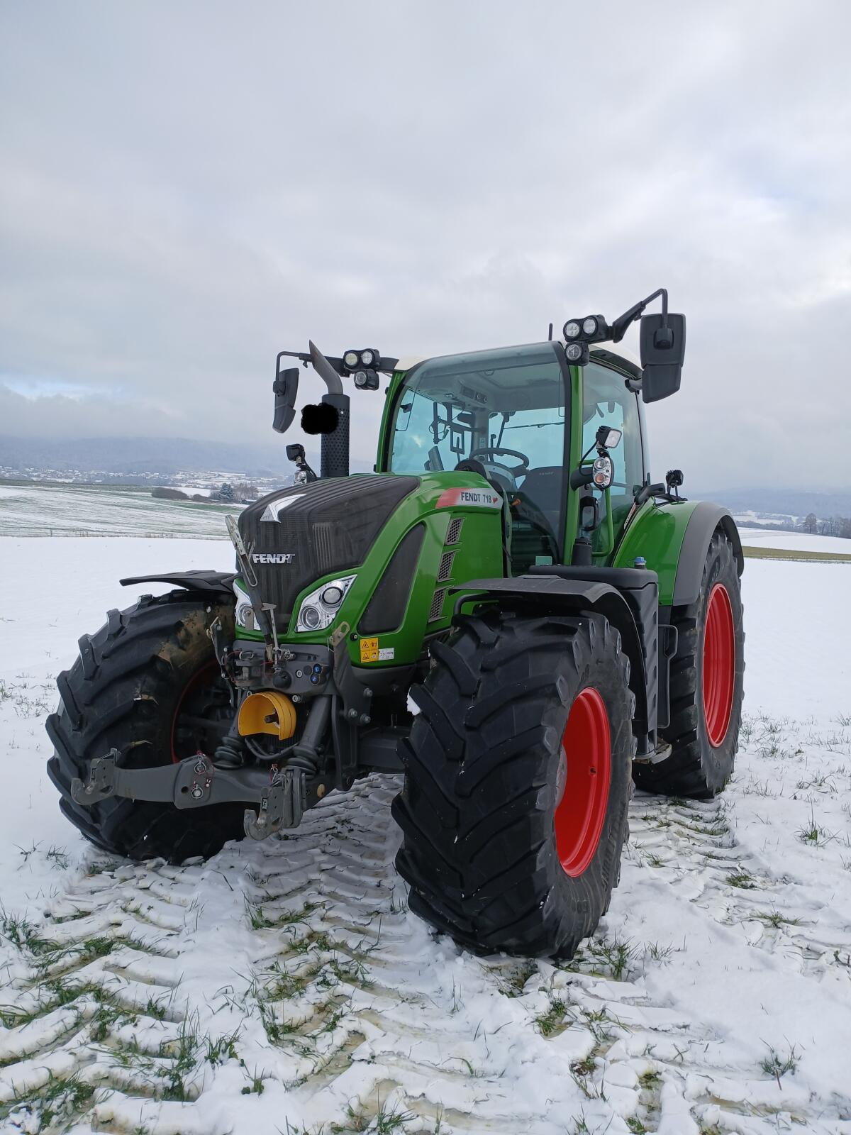 Traktor Fendt Vario 718 S4 Profi Plus RTK 1