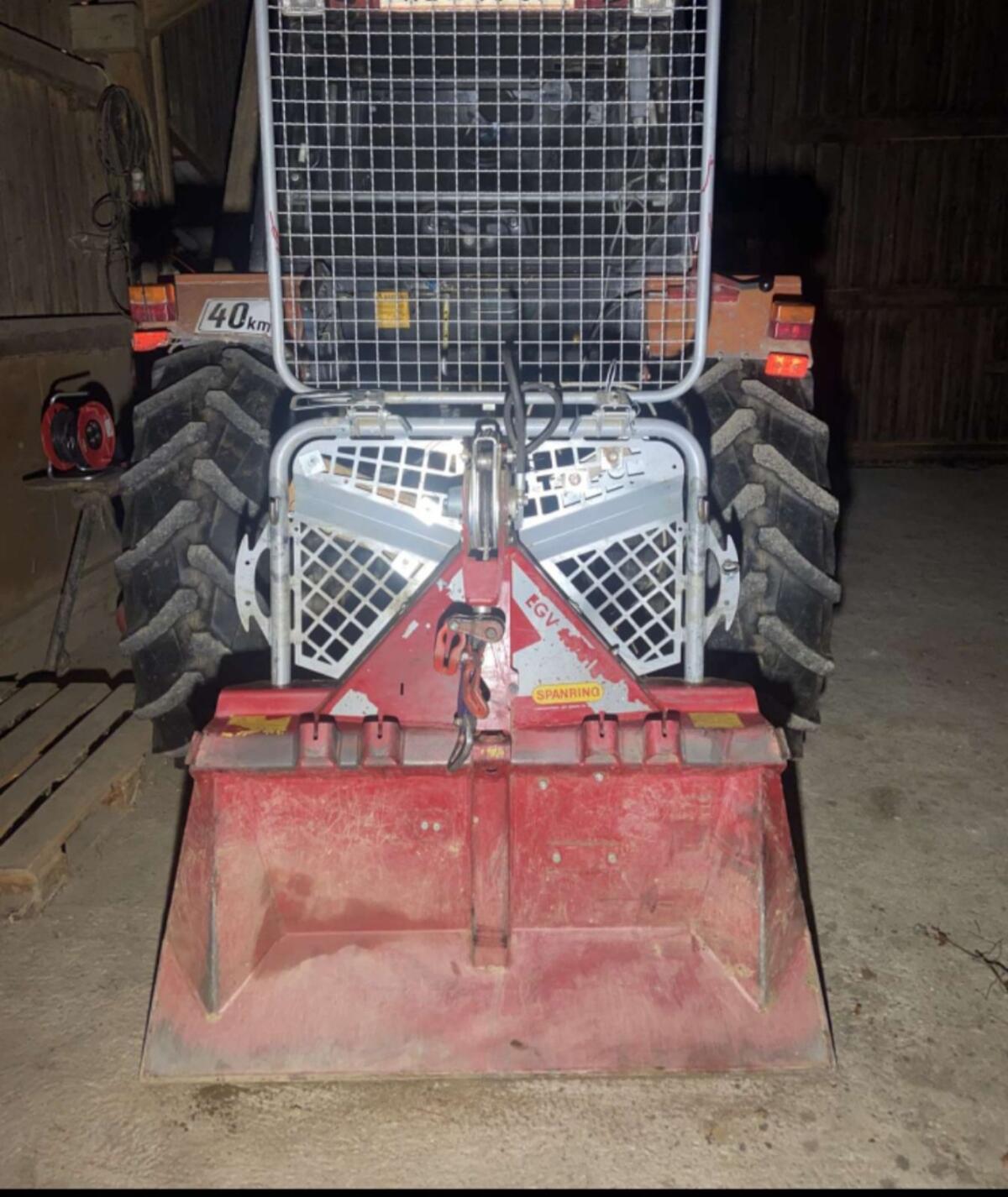 Tajfun EGV 45 mit Funk & Seilausstoß 1