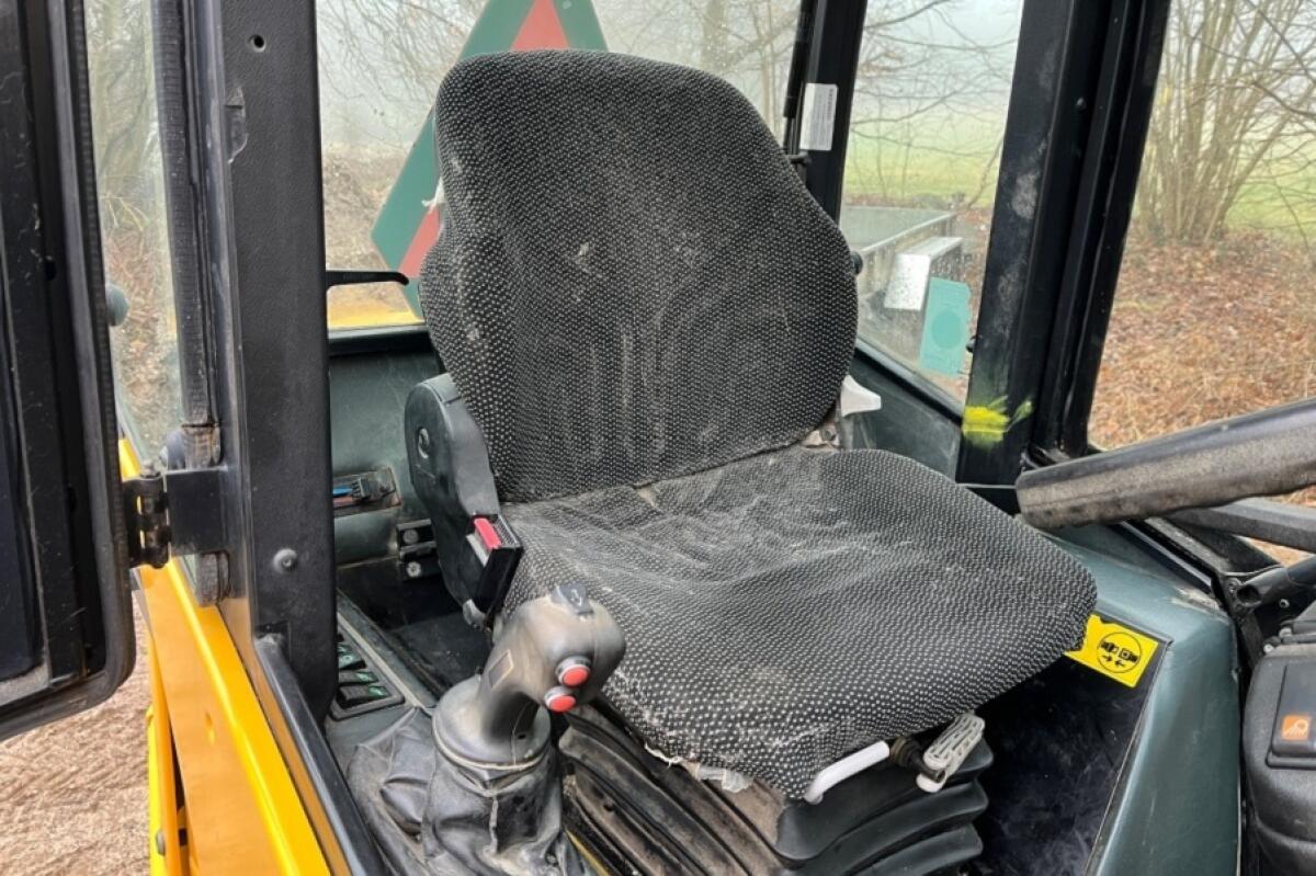 Kompaktlader Schäffer 2445 3