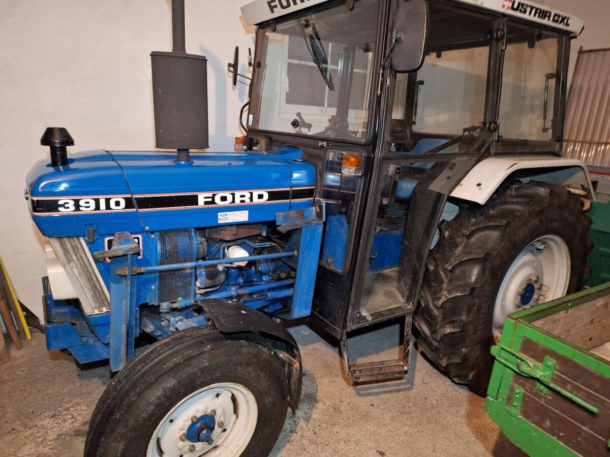 Ford 3910 3