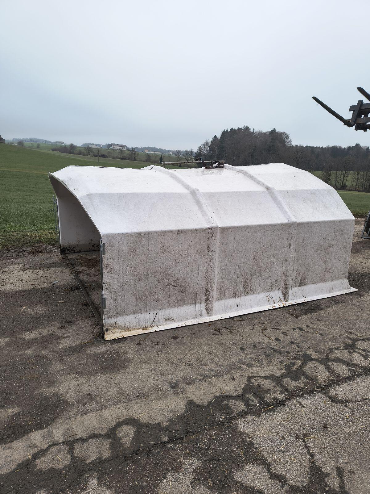 Verkaufe Kälberiglu für 8 Kälber 3