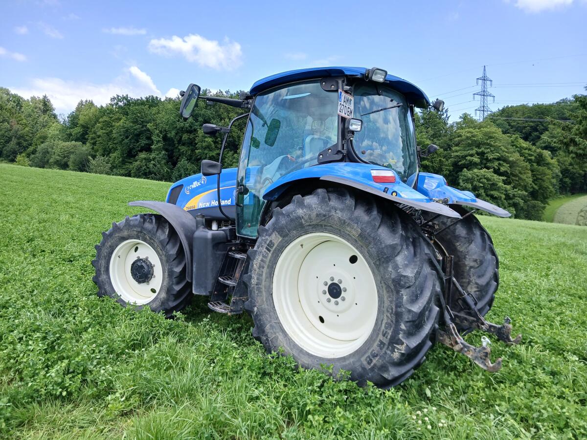 New Holland T 6050 1