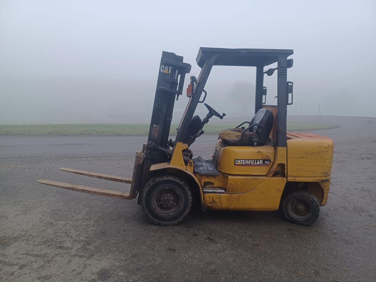 Verkaufe Gabelstapler Caterpillar 3