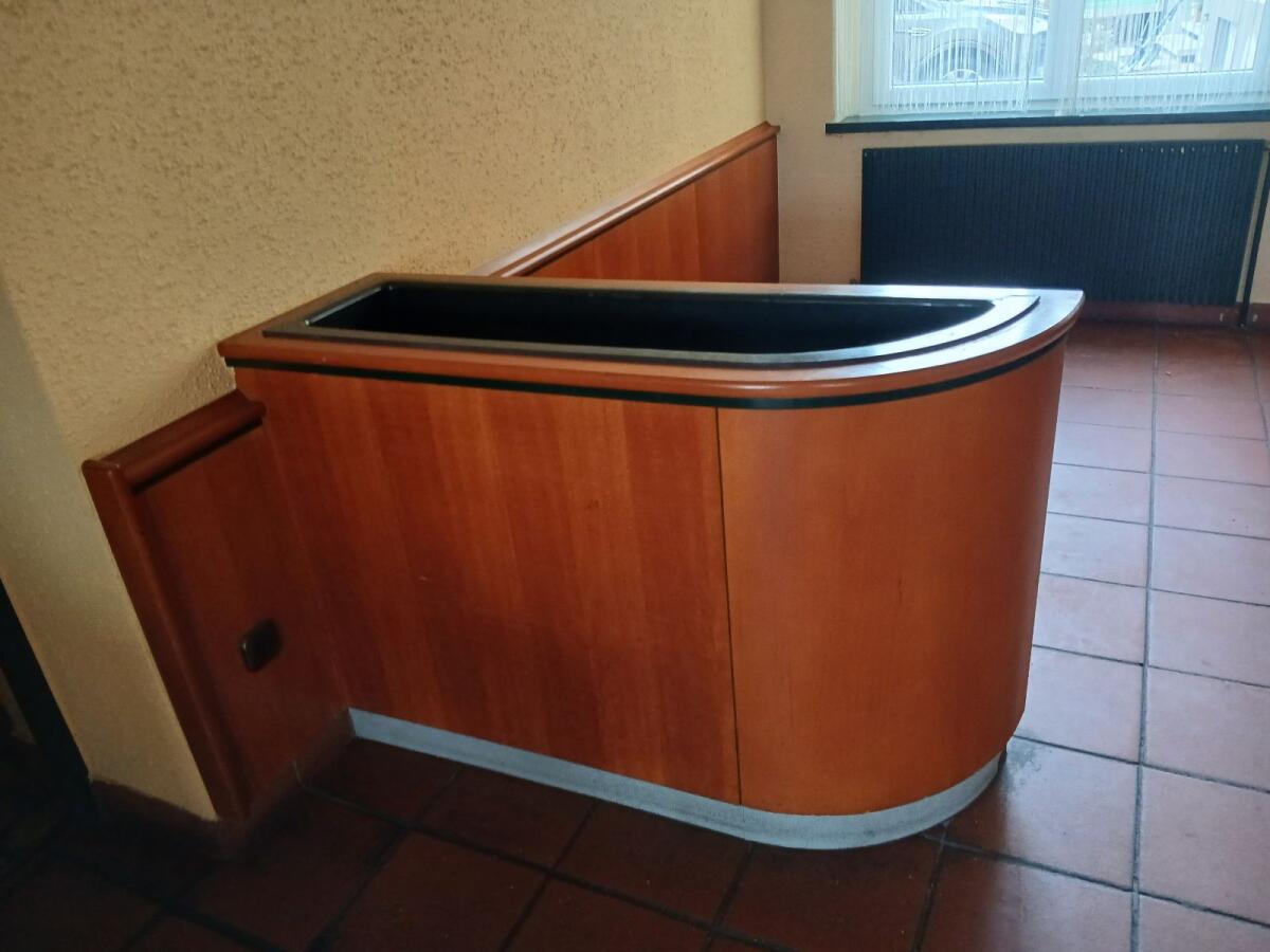 Komplette Restauranteinrichtung 2