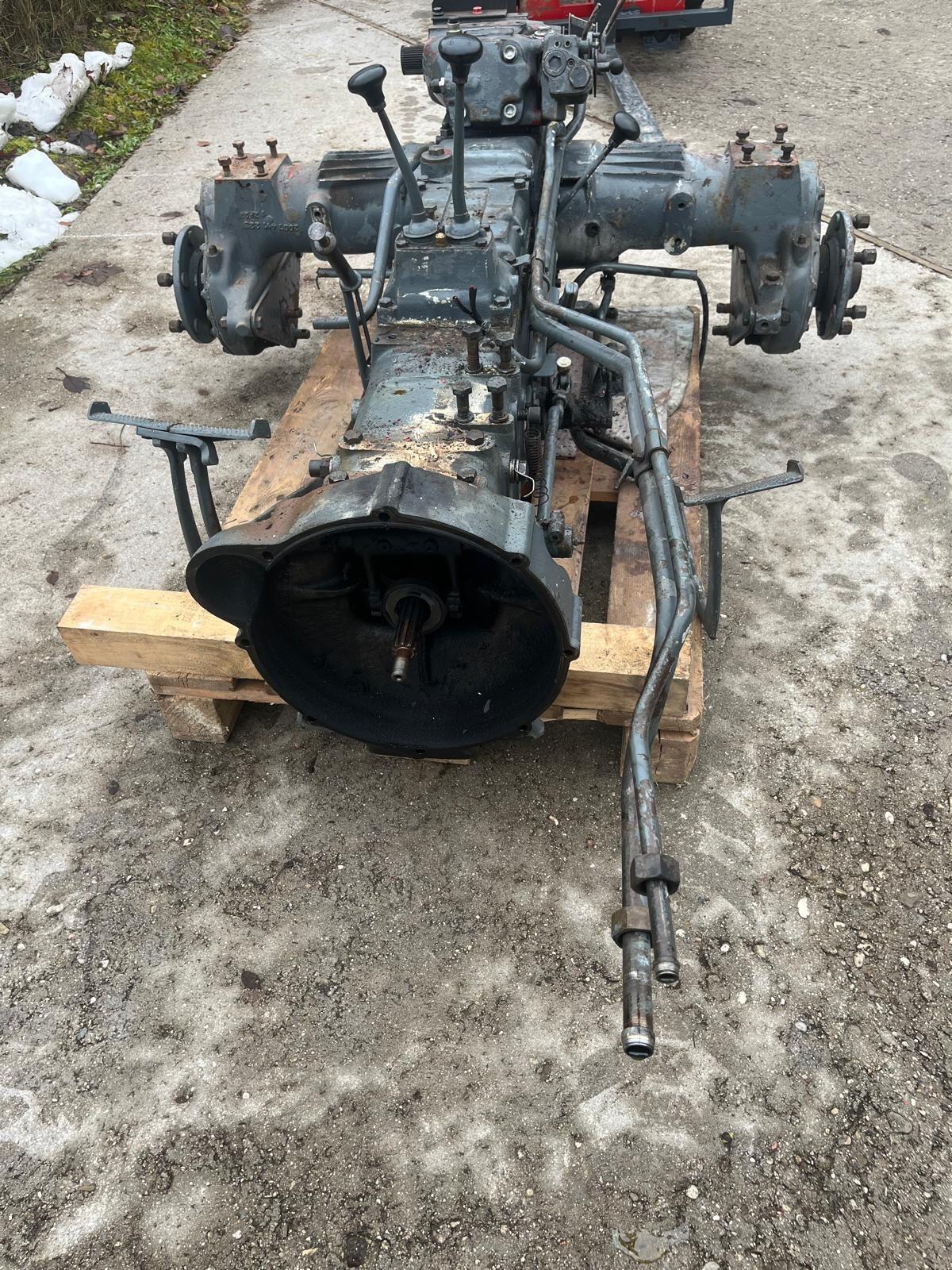 Verkaufe gebrauchtes ZF-Getriebe von Lindner BF 350A 3