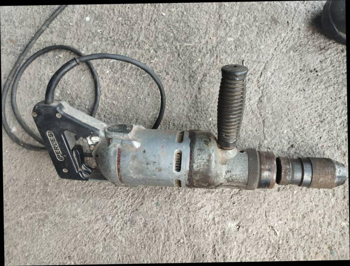 Ständerbohrmaschine Perles 2