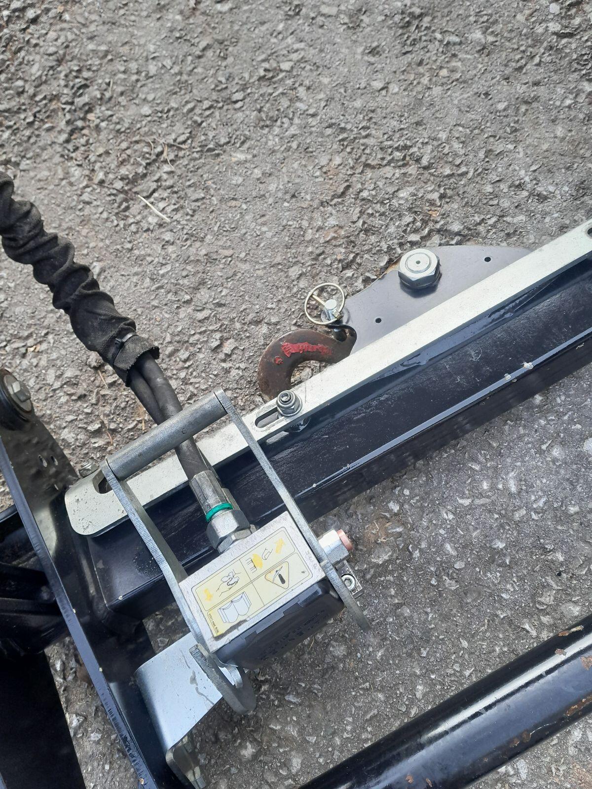 Verkaufe Hauer Frontlader POM VX90 3