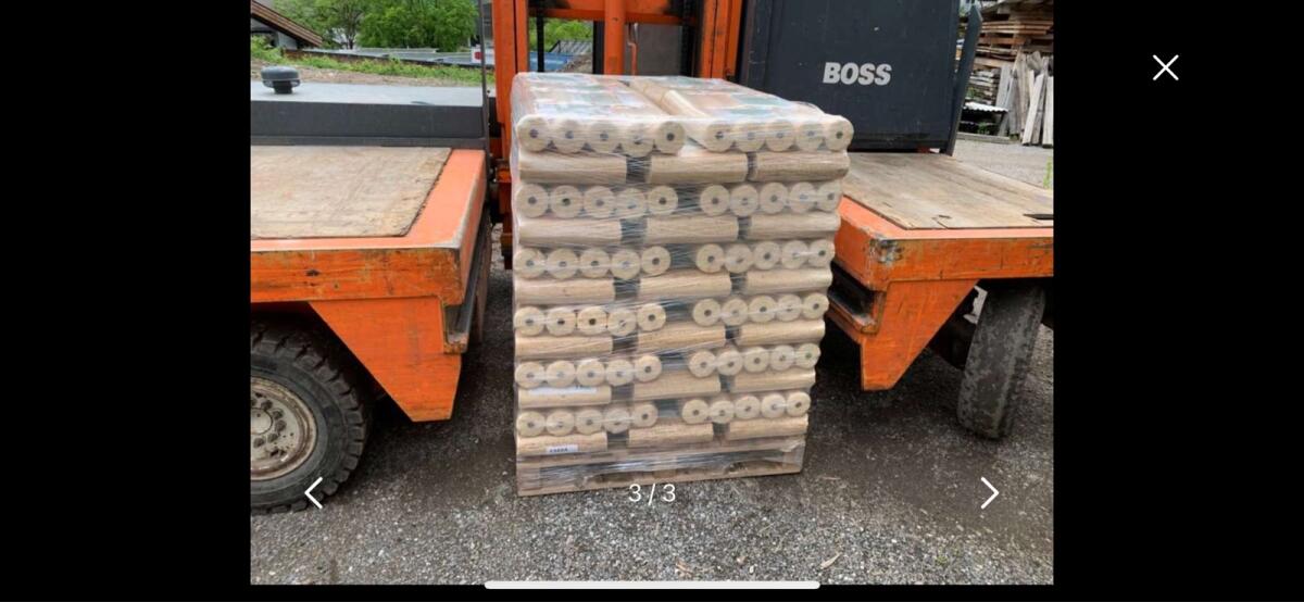Holzbriketts 2