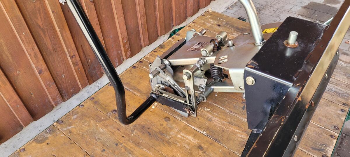 Schneeschild TS125 Tielbürger mit Anbauadapter und Schneeketten 3