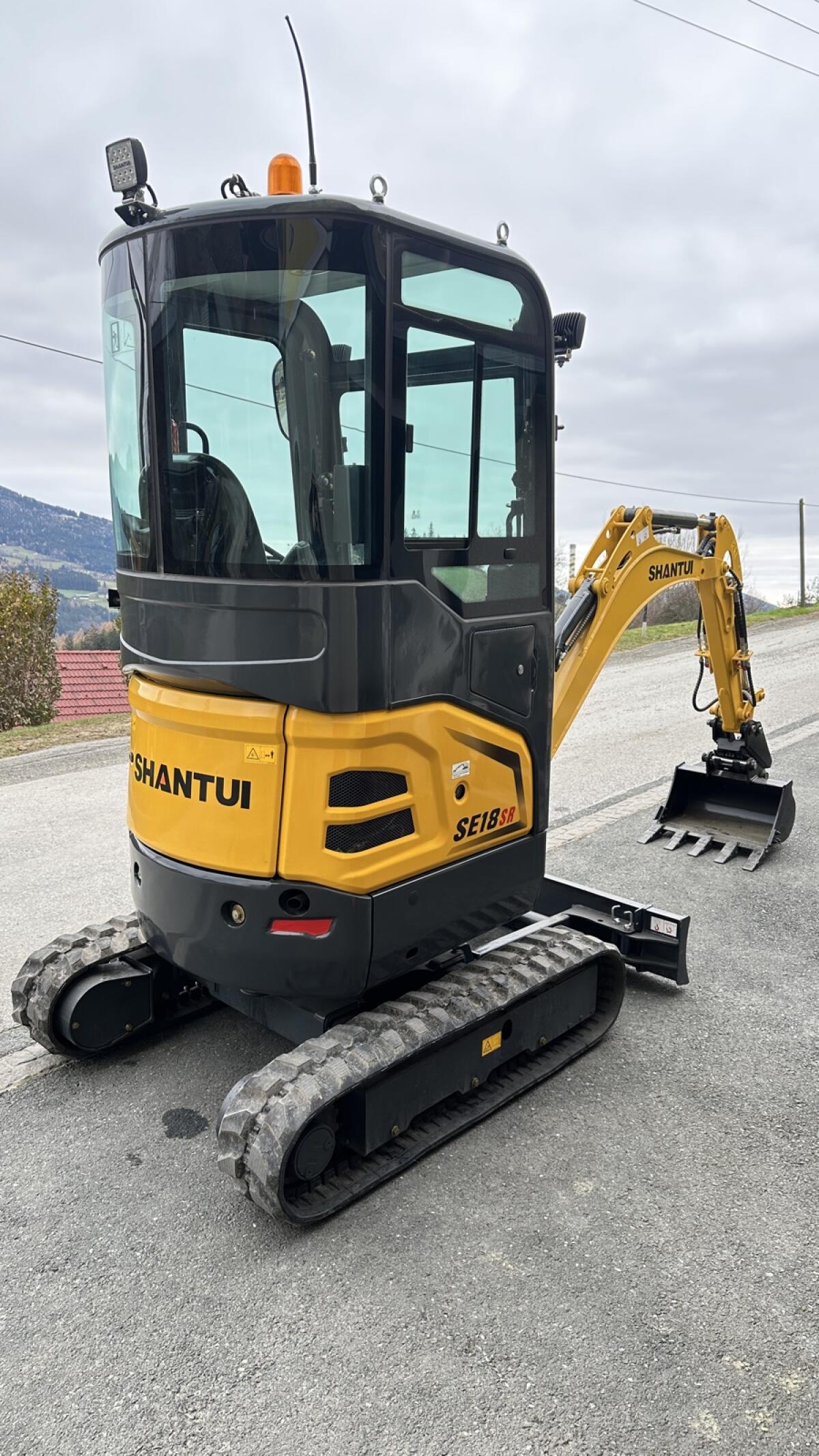 Shantui SE18SR Kubota D902 3-Zylinder-Motor 3