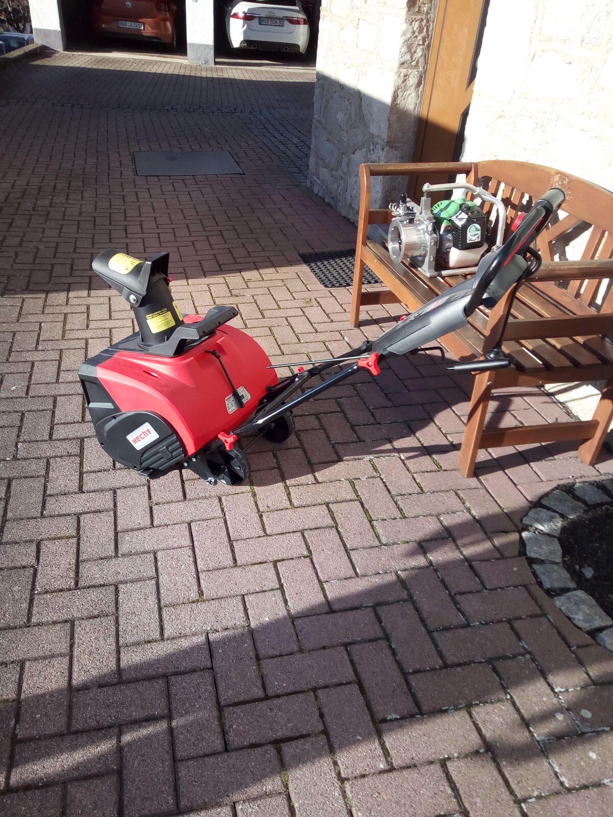 Schneefräse Hecht 3