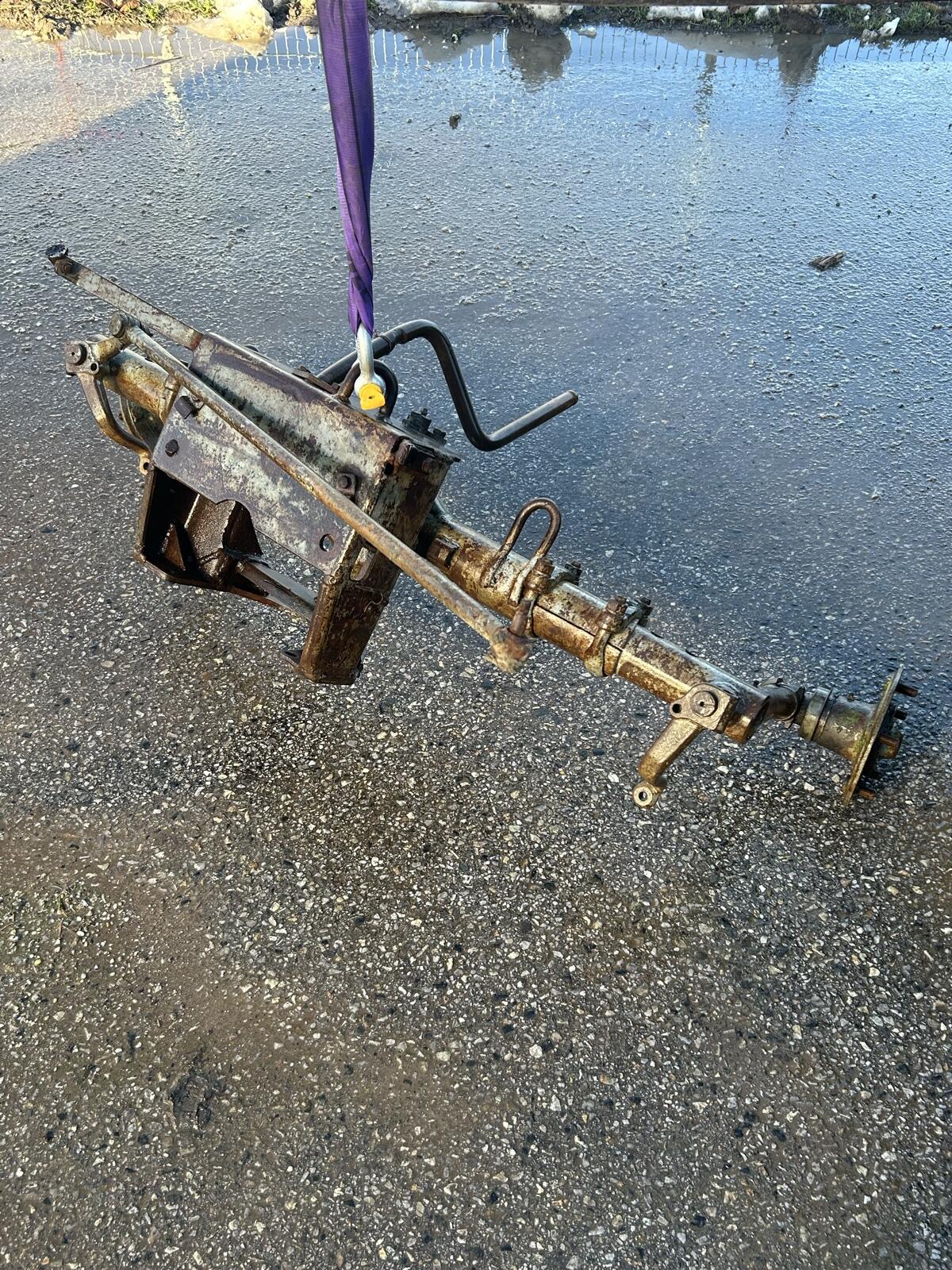 Vorderachse Steyr T80a mit Bock und Kurbel 3