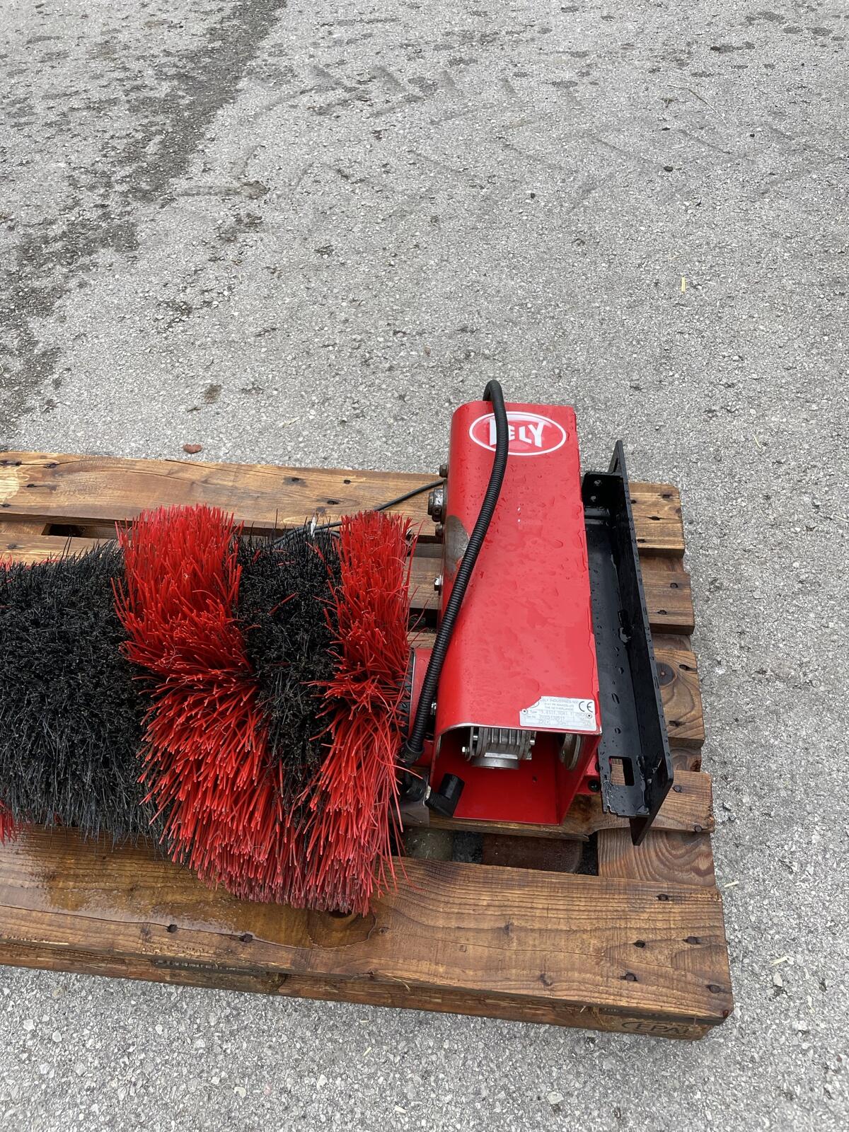 Lely Luna Viehbürste, Kratzbürste 1