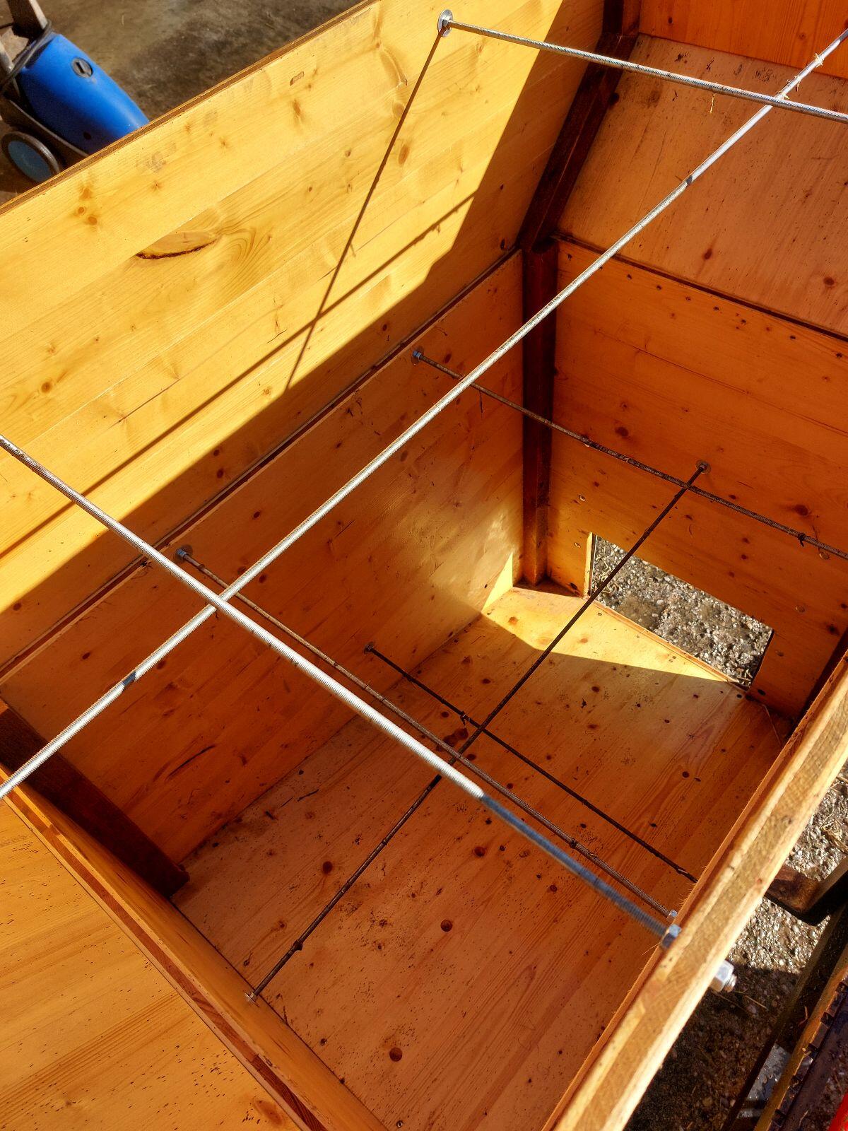 Behälter für Getreide und Wirtschaftsdünger 3