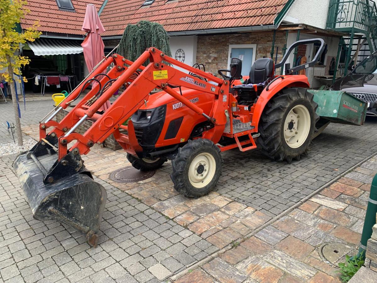 Kioto DK 451 Allrad mit 45 PS und Frontlader - neuwertig 2
