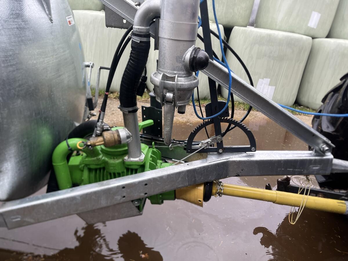 Bauer Güllefass V26 3