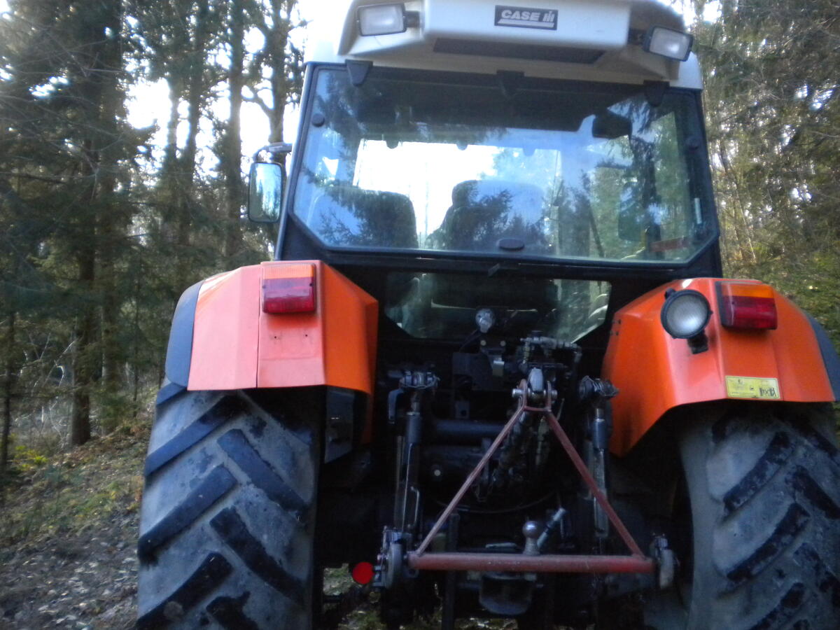 Steyr Traktor mit Frontlader 2