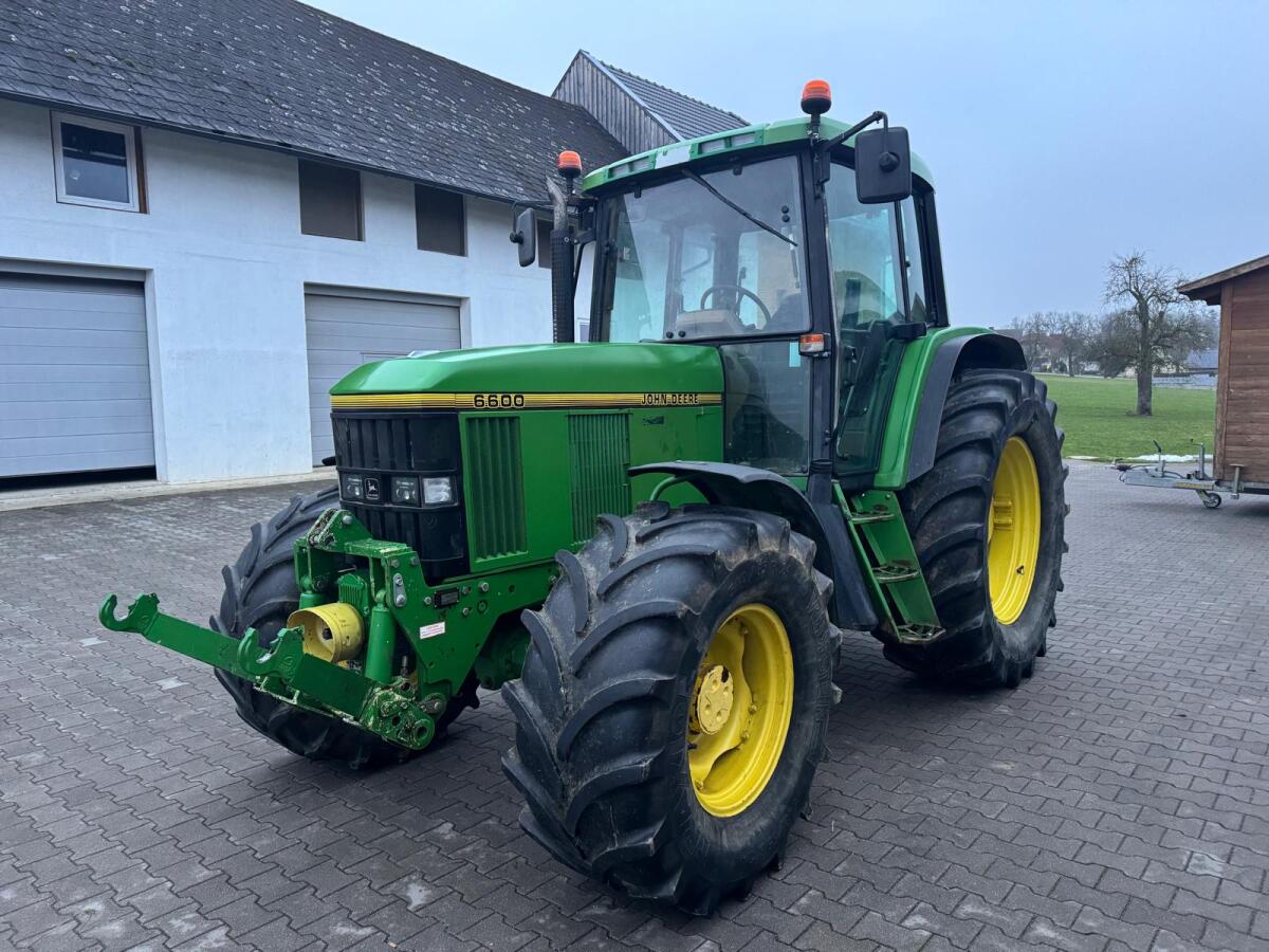 John Deere 6600 1