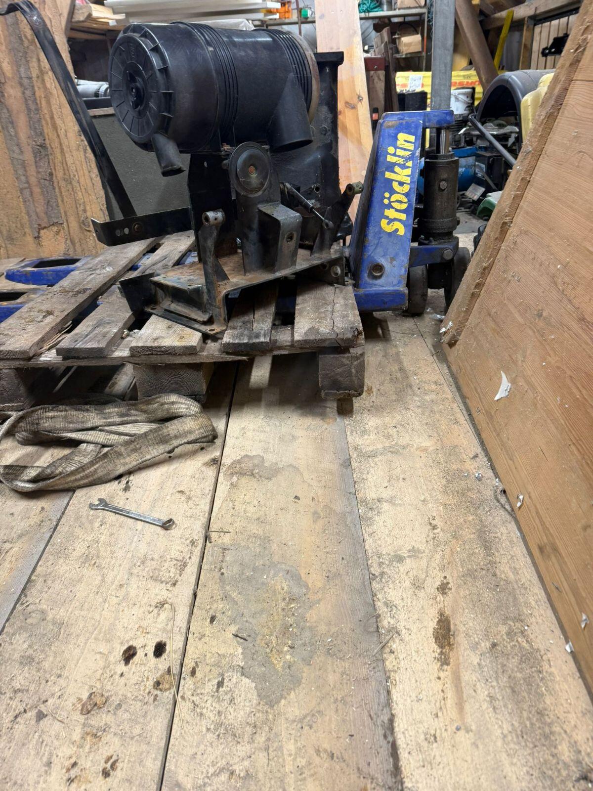 Luftfilterkasten Steyr 9078-9094 1