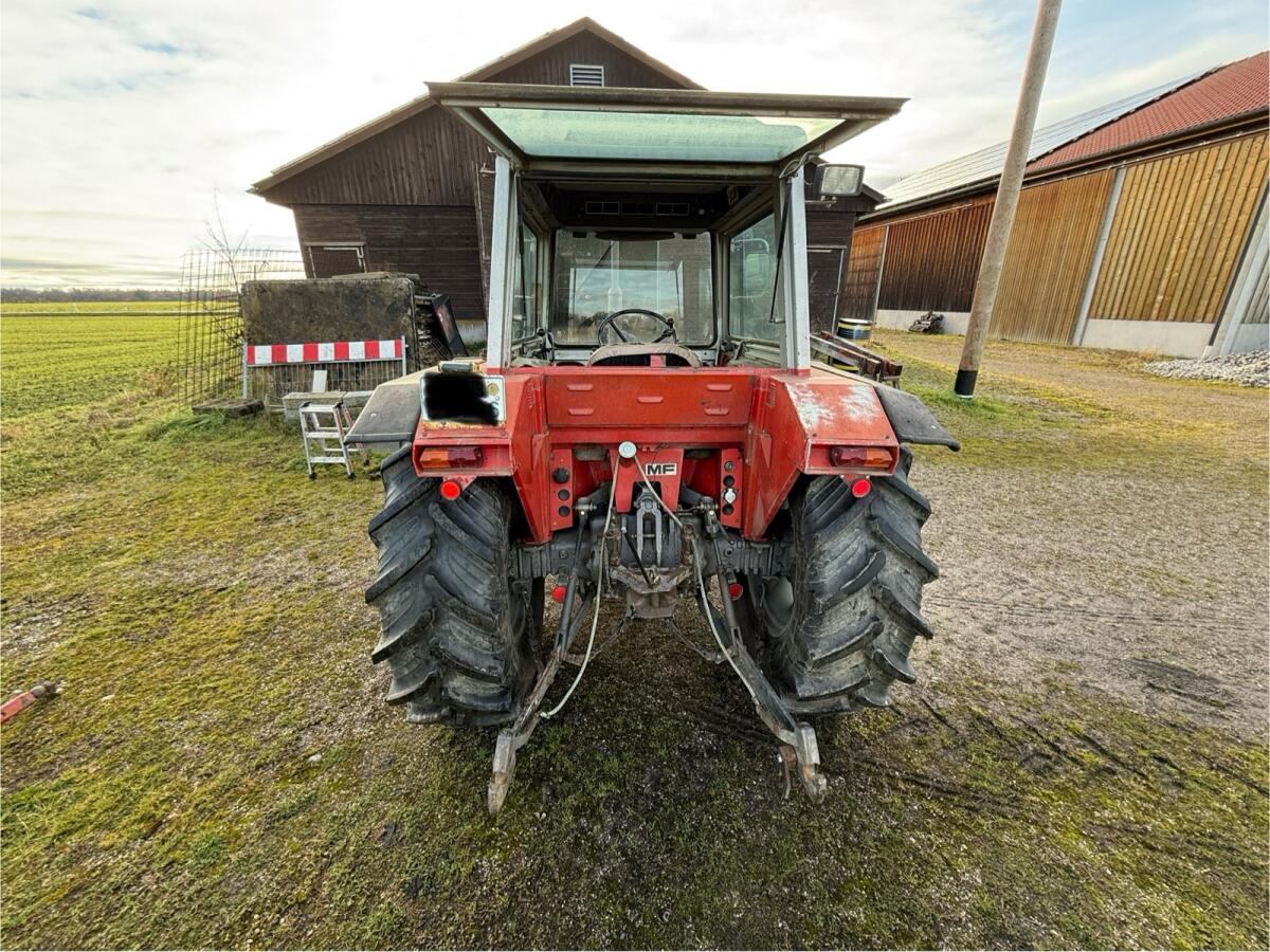 Massey Ferguson 560 3