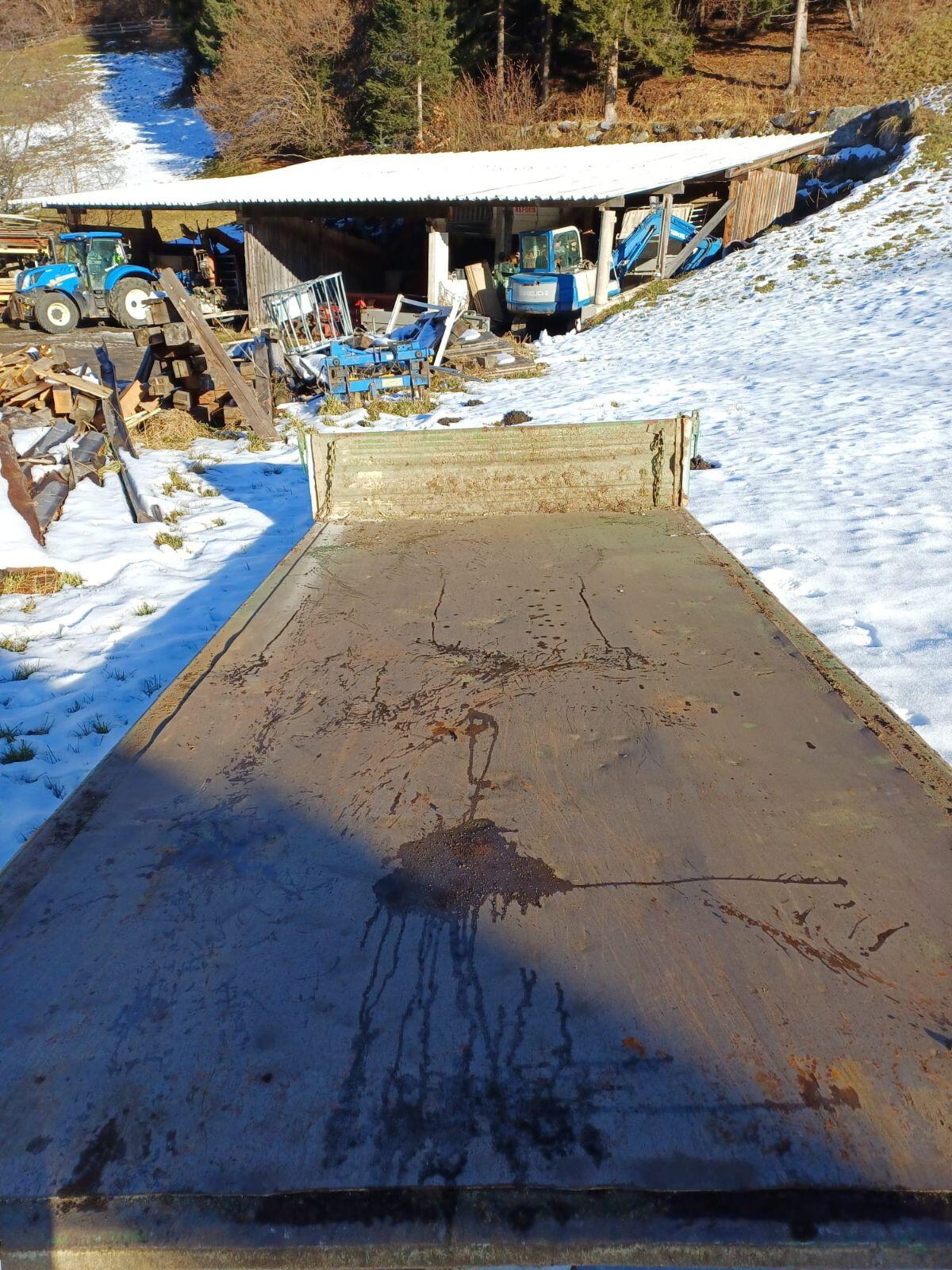 Krone 3-Seiten-Kipper 2