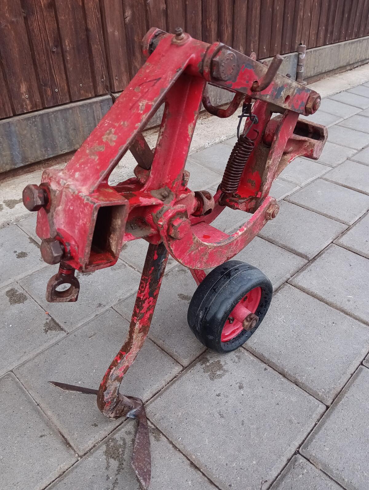 Parallelogramm-Werkzeugträger für diverse Hackgeräte 1