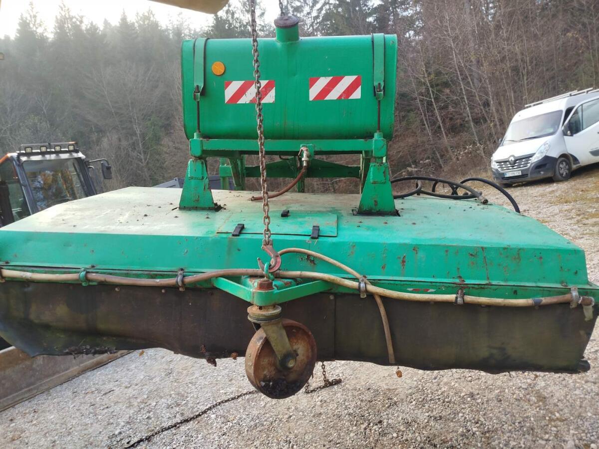 Metla - Priključek cestni pometač 2