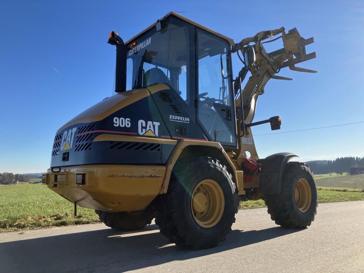 Cat 906 3