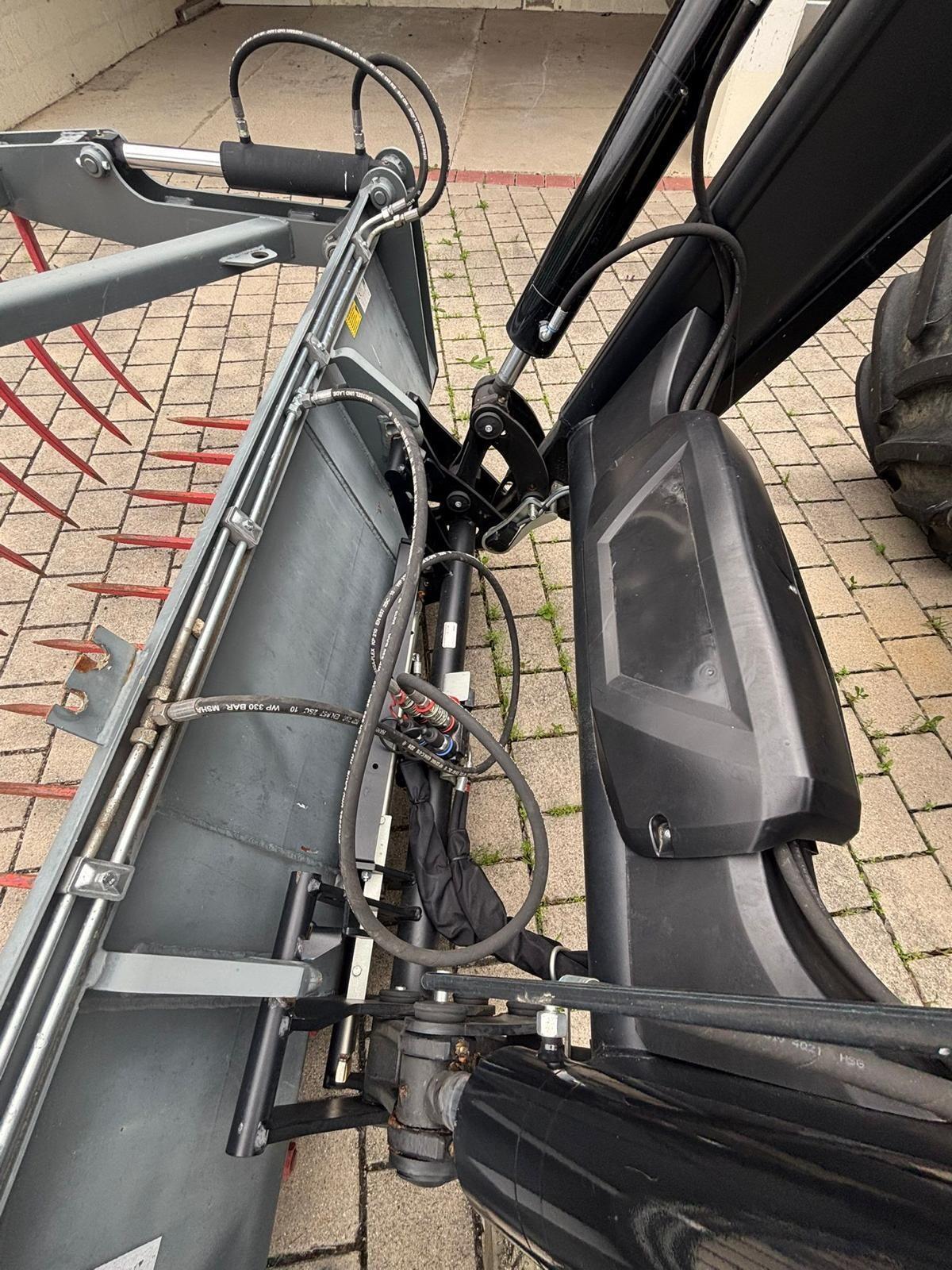 Steyr 6300 Terrus CVT Zugmaschine 3