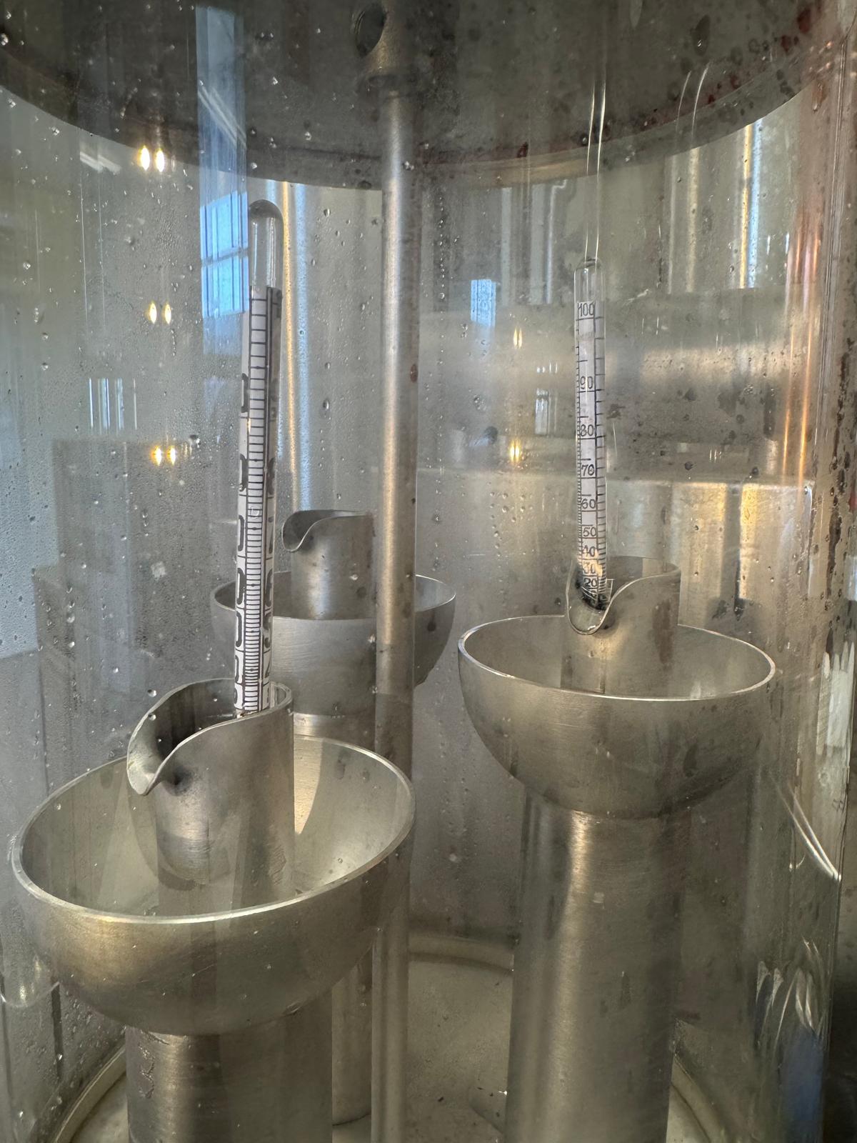 Vollwertige Brennerei inkl. Messuhr 3