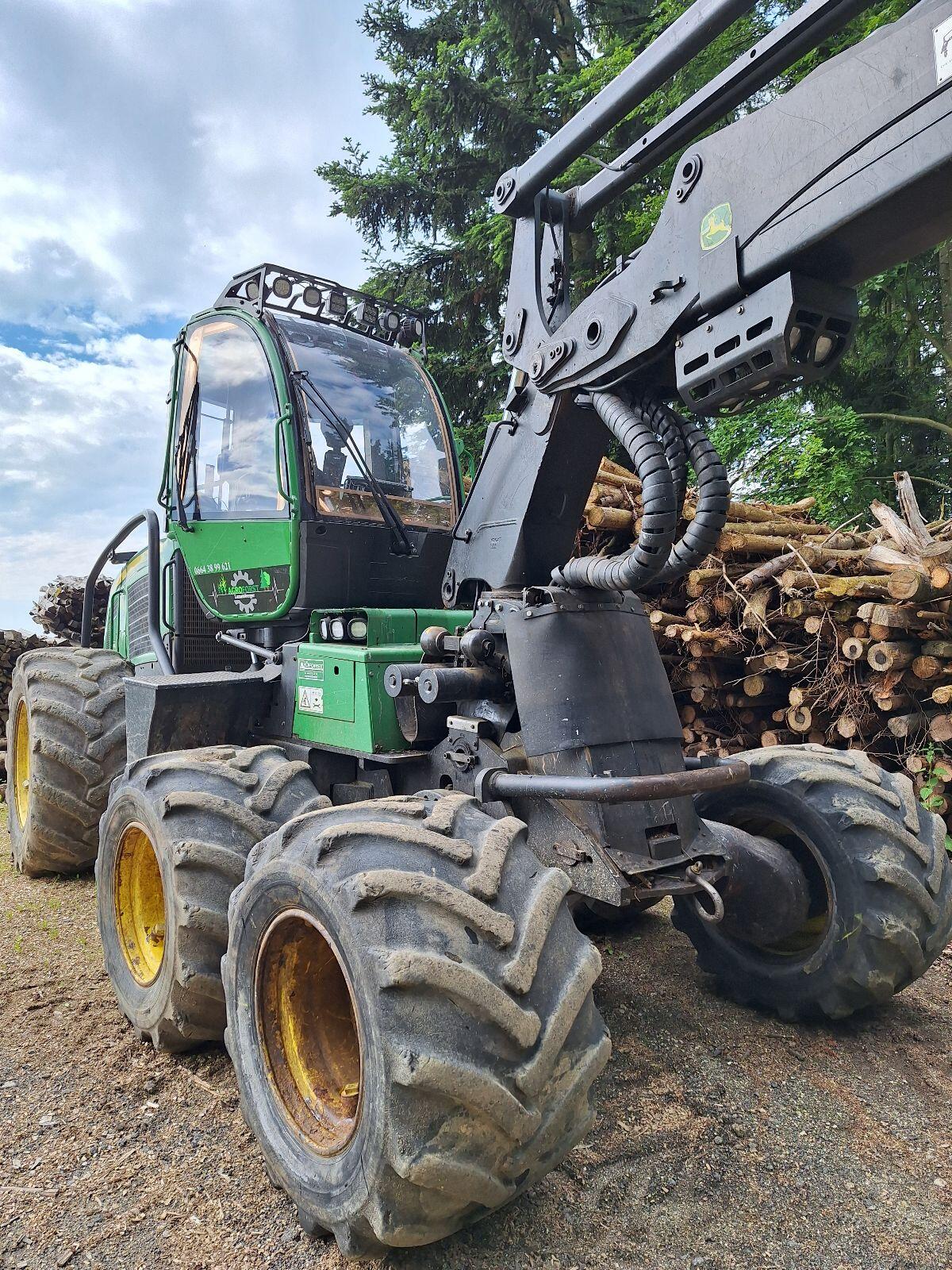 Verkaufe John Deere Harvester 1