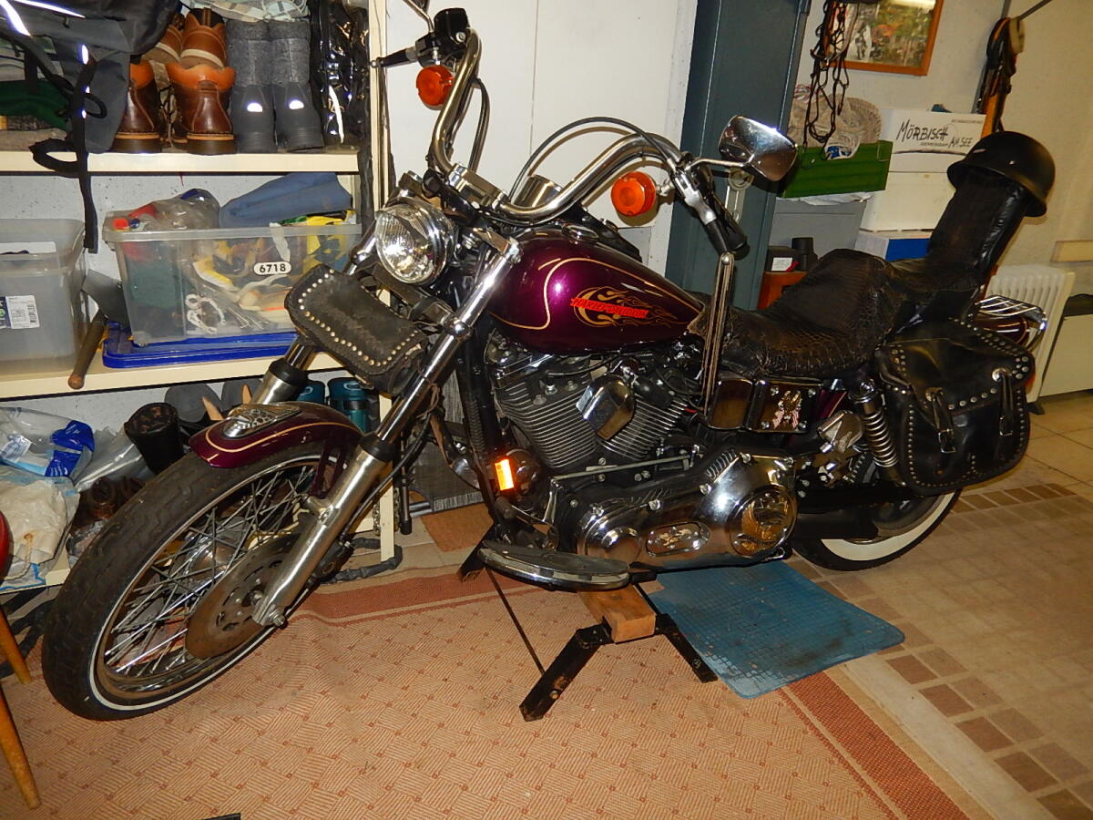 Harley Davidson Chopper FXDWG Dyna Wide Glide 1