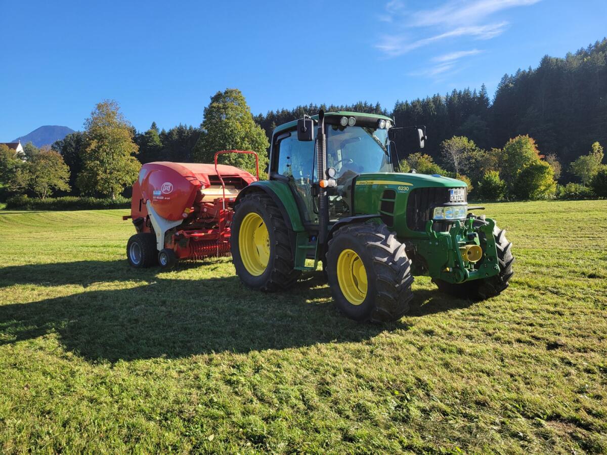 John Deere 6230 Premium Traktor Schlepper 2