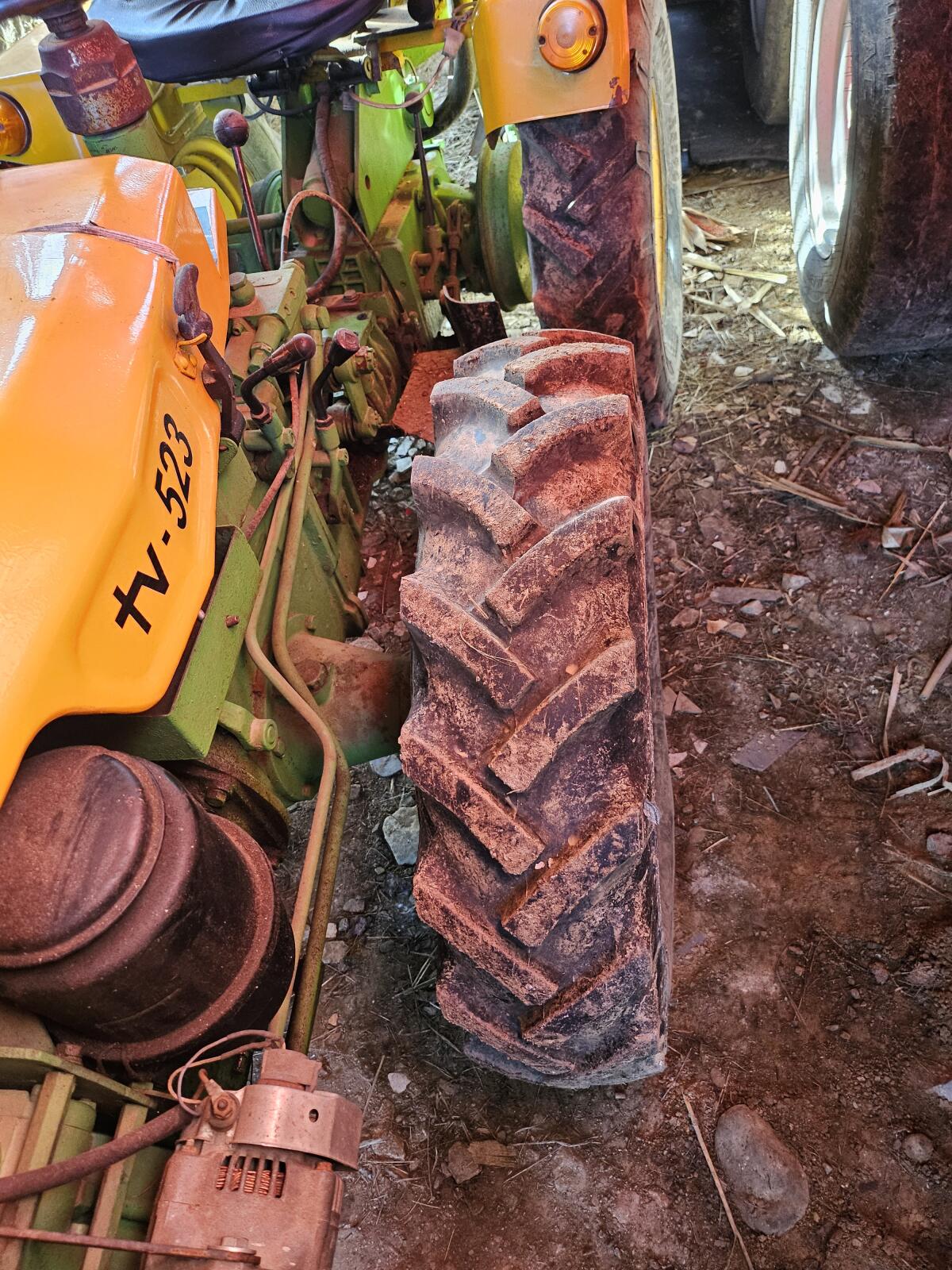 Traktor Tomo Vinković TV-523 3