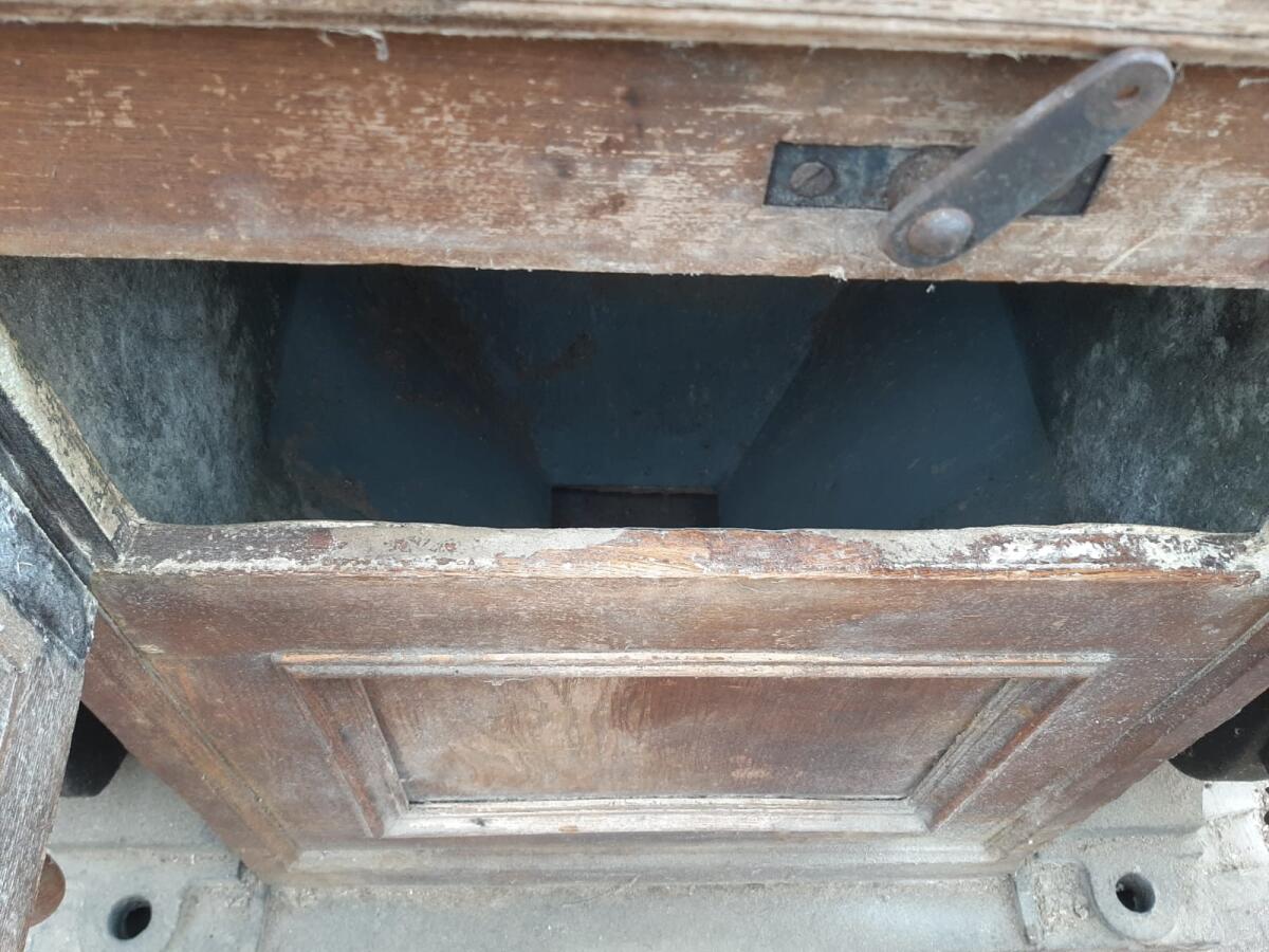 Getreidequetsche, antiker Walzenstuhl, Mühle 3