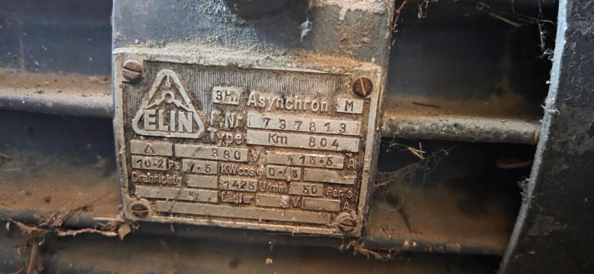 Silohäcksler Signal 2300 mit Motor 2