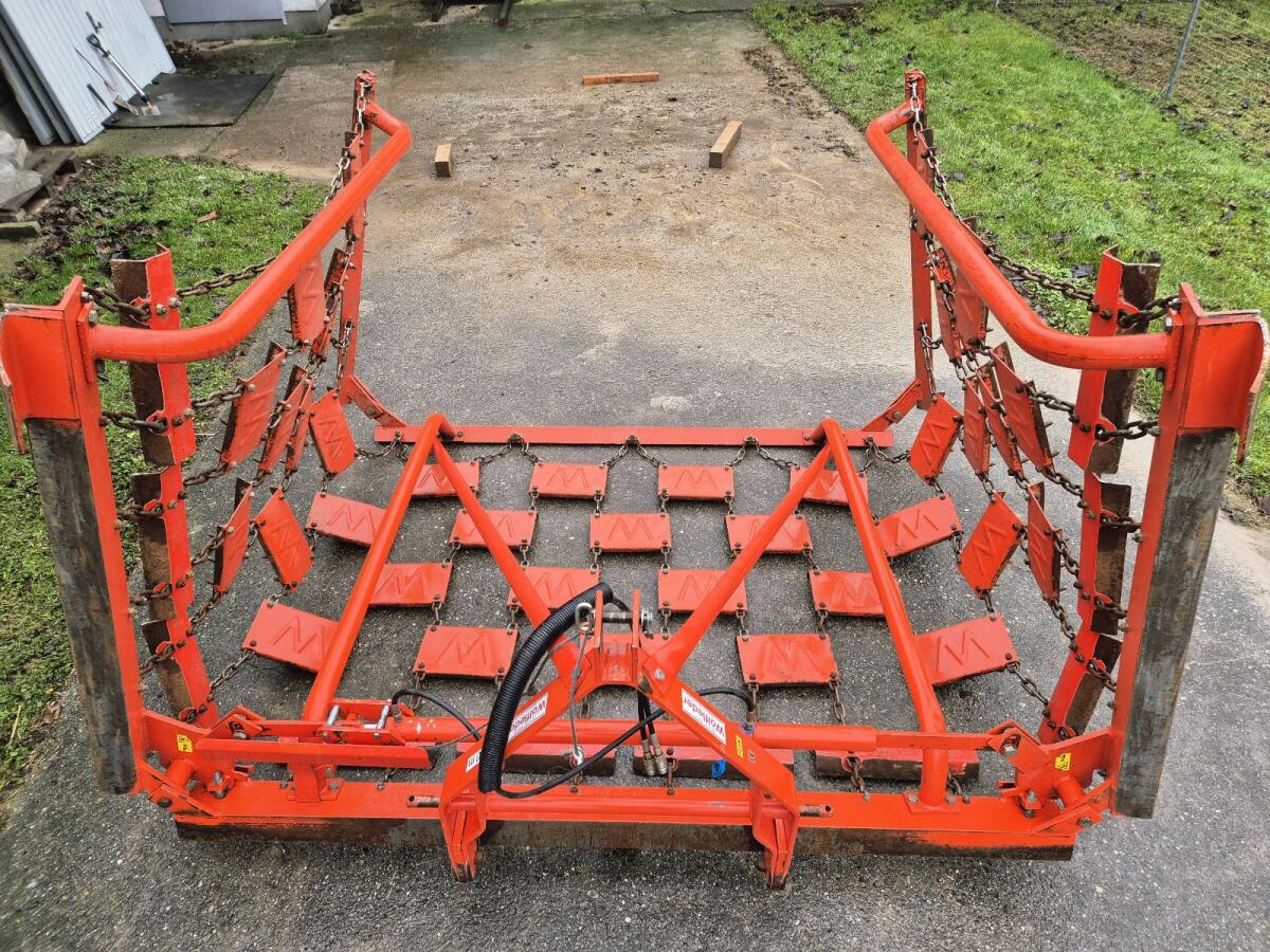 Wölfleder Wiesenegge 1