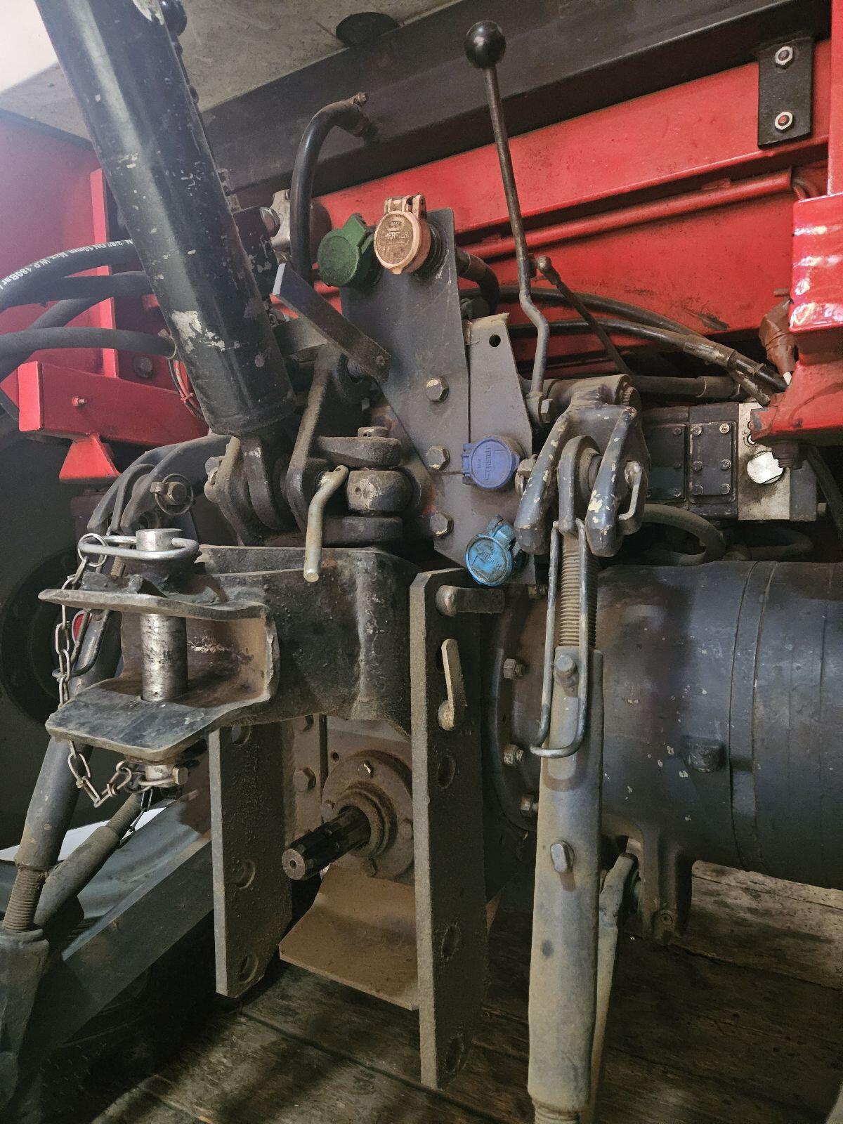 Lindner 1600A Turbo Traktor 3