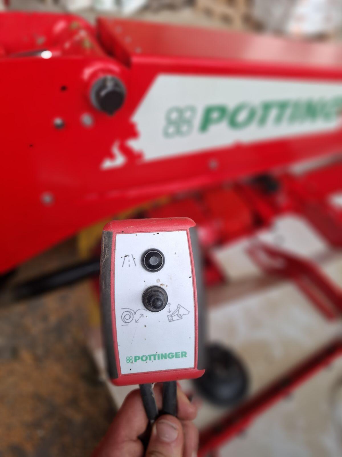 Pöttinger Novacat 352 CV Crossflow 3