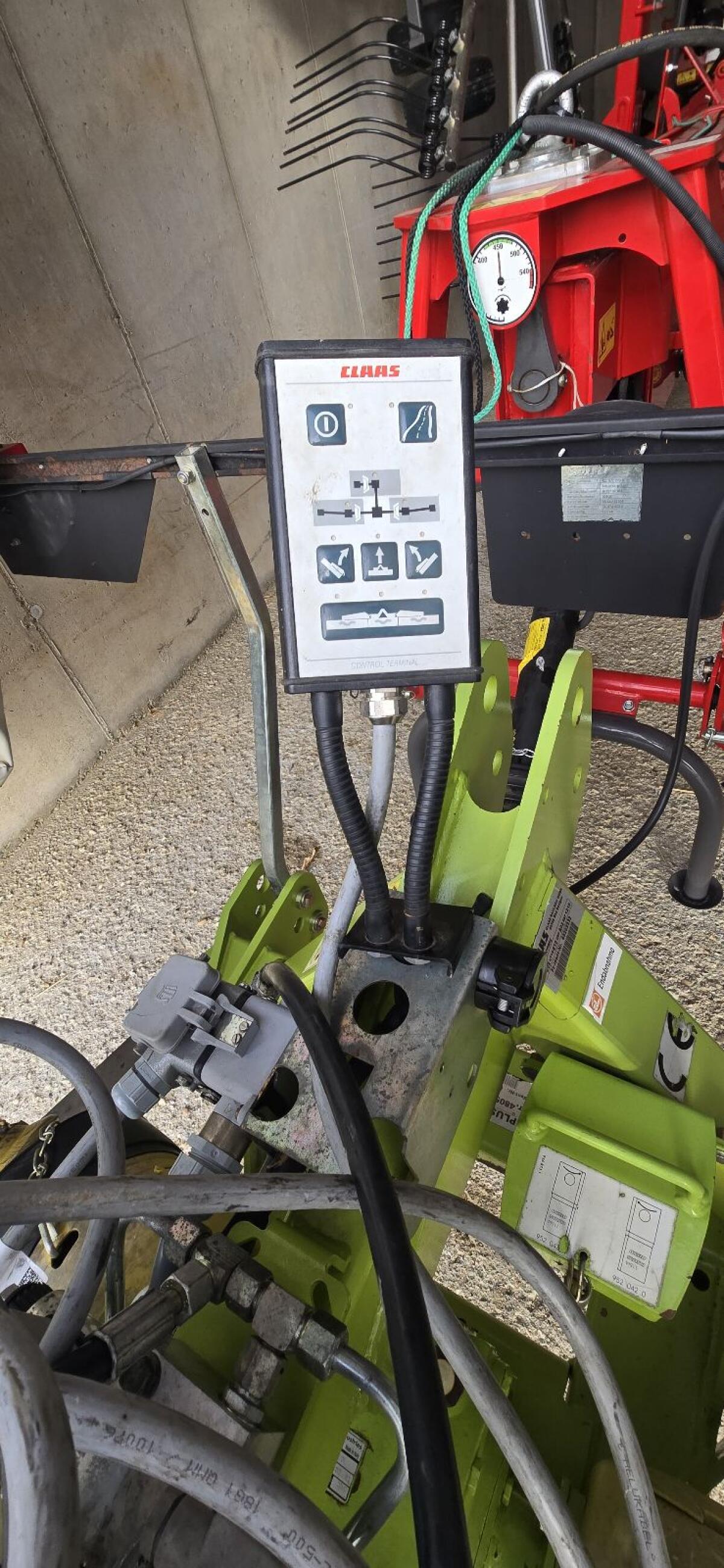 Claas 8850 Schmetterling Scheibenmähwerk 3