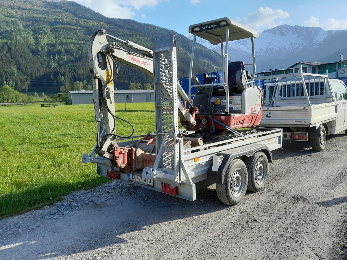 Zweiachs Rampenanhänger Humbaur 2