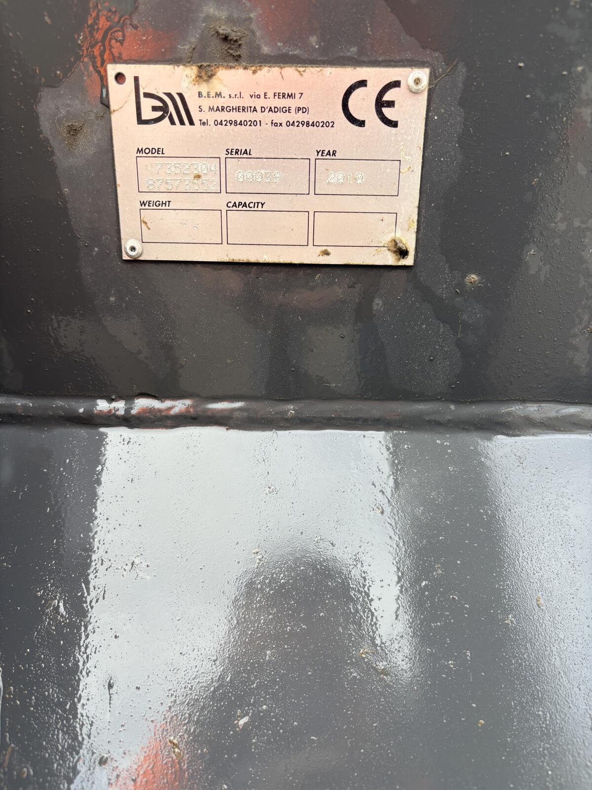 4 in 1 Baggerschaufel 3