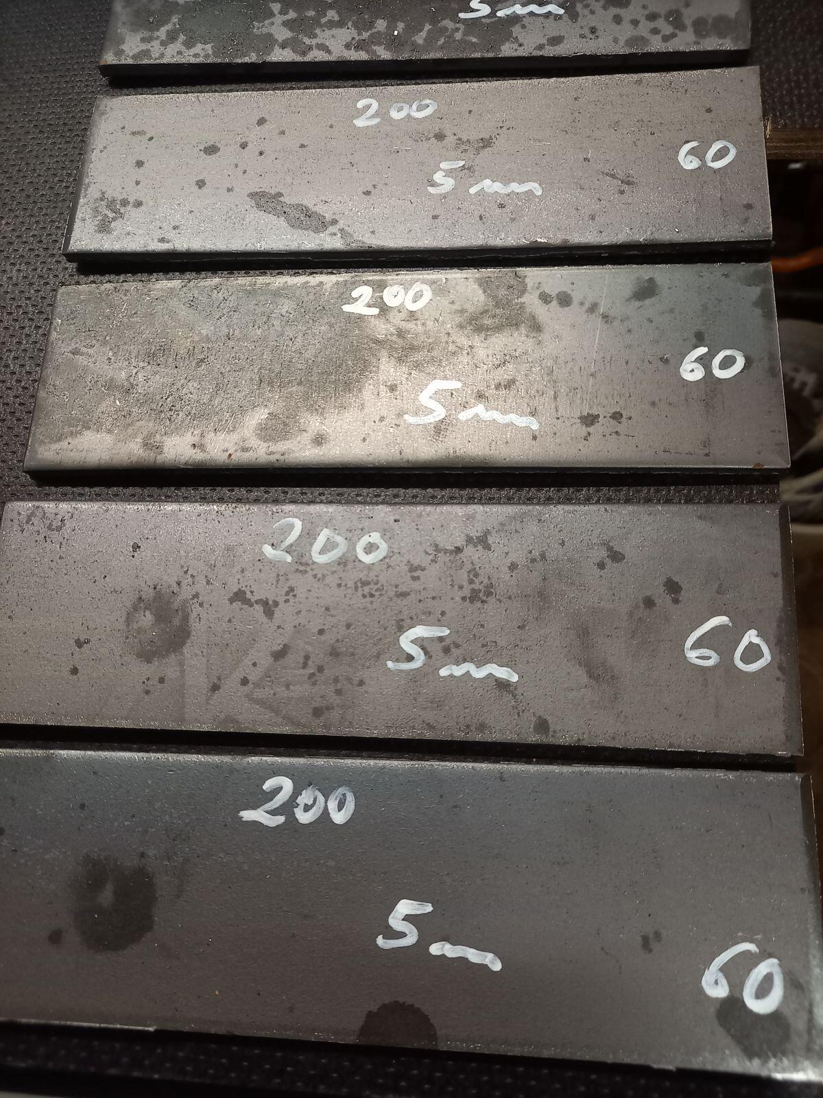 Flacheisen und Blechreste 5 mm, 6 mm 3